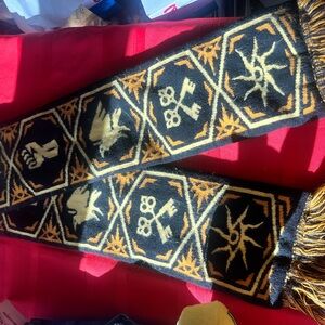 Dragon Age Inquisition black and gold patterned scarf Sanshee